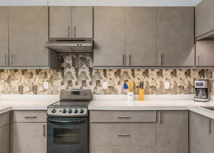 Elegant With Brand-new Fixtures, Shaded Tropical Terrace, And Secluded Access Playa Flamingo
