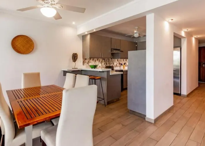 Hébergement de vacances Elegant With Brand-new Fixtures, Shaded Tropical Terrace, And Secluded Access Playa Flamingo