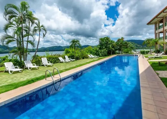 Elegant With Brand-new Fixtures, Shaded Tropical Terrace, And Secluded Access